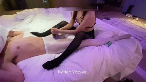 [vacme] Couple In Pantyhose Handjob 2 Vacme Latex Clips4sale