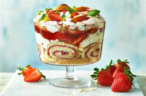 Eton Mess Summer Trifle Recipe Summer Dessert Recipes Tesco Real Food