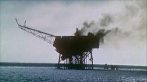 Piper Alpha 25th Anniversary Of Disaster Remembered At Ceremony Bbc News