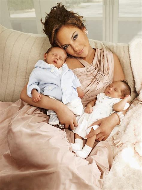 Jennifer Lopez And Her Twins ビューティー、ロペス、愛