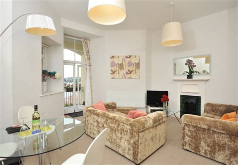Premier Spacious Two Bed Apartment With South Facing Huge Balcony And