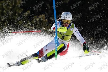Wendy holdener is an alpine skier who has competed for switzerland. SL 2.Wendy Holdener +0,07 !! Sieg verpasst !!（画像あり ...