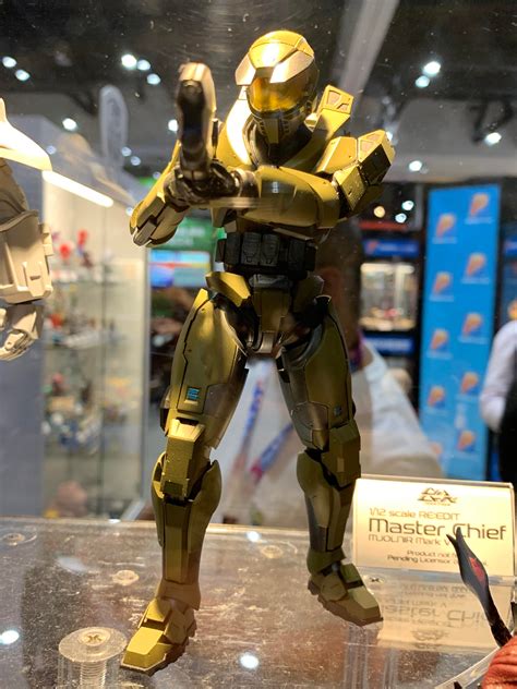 Photo I Took At Sdcc Of The New 1000 Toys Master Chief Looks Amazing