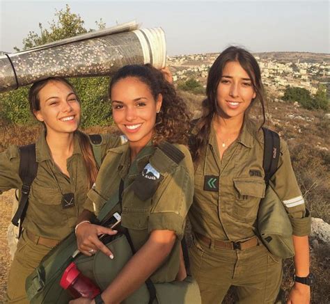 Daily Timewaster Israeli Army Chicks