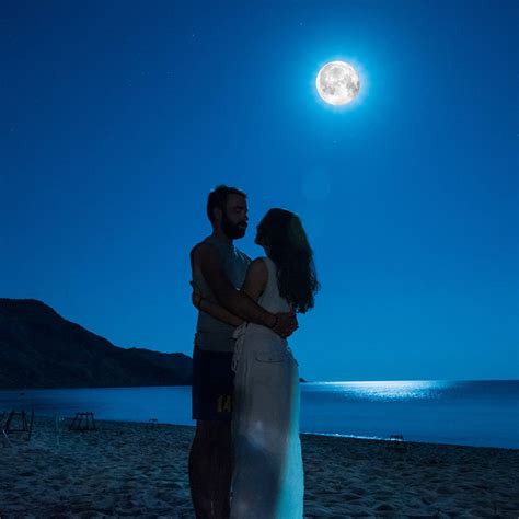 Steal A Kiss Under The Moonlight Tonight Moonlight Sky Romantic