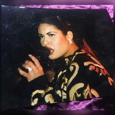 Pin By Fresia Pebbles On Selena Qpérez 💜🌹💋 Selena Siempre Selena