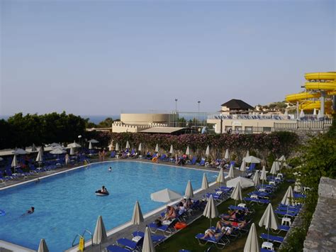 Pool The Village Resort And Waterpark Chersónisos Hersonissos • Holidaycheck Kreta