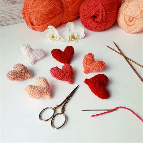 Free Easy Little Hearts Knitting Pattern