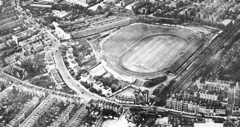 Der veranstaltungsort mit 51.866 plätzen dient als nationalstadion des. Sejarah Stamford Bridge Stadium - Adam Ridwan