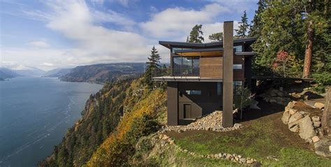Cliff House Giulietti Schouten Aia Architects Archinect Cliff House House On A Hill Tiny