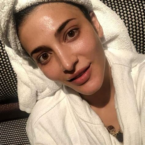 Priceless Beauty Shruti Haasans No Makeup Look Is A Proof That She Is An Authentic Beauty