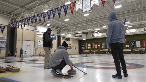Up North Duluth Curling Club Hosts Nations Top Curlers For Cash