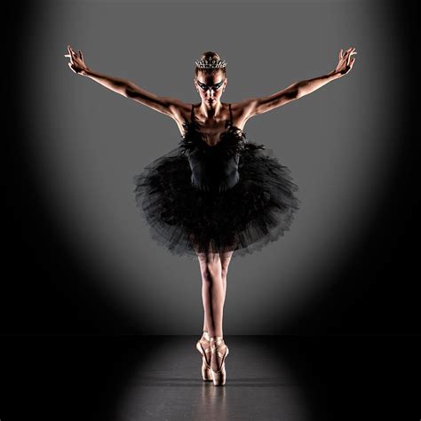 Black Swan By Richard Calmes Black Swan Ballet Photography Ballet Poses