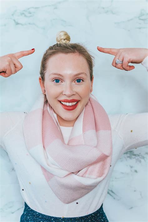 How to Do a Messy Bun With Thin Hair - The Honeyed