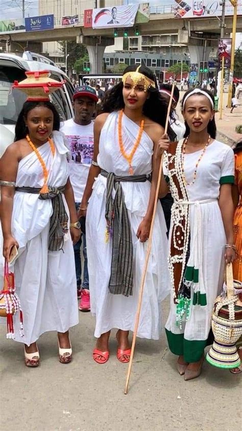 Pin By Baharbaabaa On Oromo People African Clothing Oromo People African Beauty