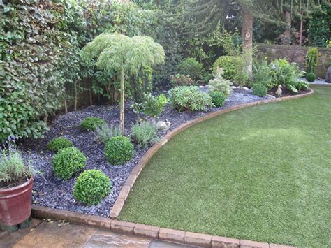 You're also working, with a family or a busy social life, and don't have time to suddenly grow green fingers. small gravel garden design ideas low maintenance garden800 ...