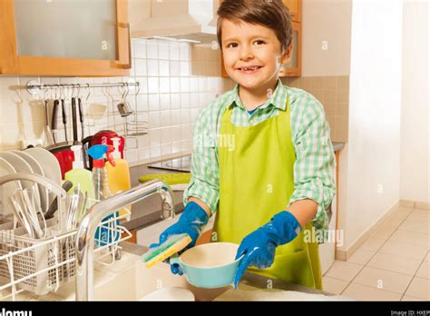 10 Tareas Divertidas Para Que Los Niños Ayuden En Casa