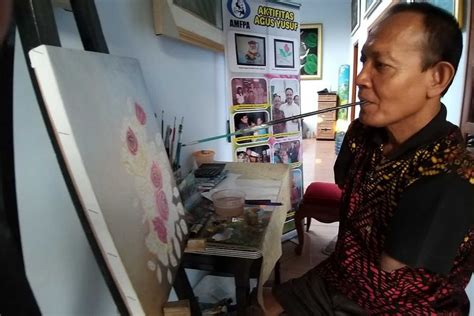 The mouth and foot painting artists (mfpa) is an international organisation which gives disabled people the opportunity to become financially independent while at. Kisah Sukses Agus Yusuf, Pelukis dengan Mulut dan Kaki ...