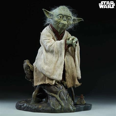 Yoda Star Wars Legendary Scale Piece Hunter Swiss Collectible Shop