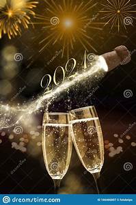 Sparkling Wine On New Year`s Eve, New Year 2021 Stock Image - Image of beverage, party: 166466807