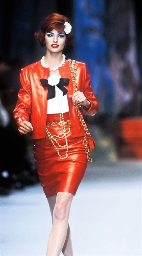 Linda Evangelista Walked For Chanel Runway Show Ss 1992 Chanel Runway
