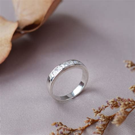 Pavé Diamond Engagement Rings Best Designs And Settings Zcova