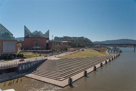 The Magical Chattanooga River Walk In Tennessee That Will Transport You