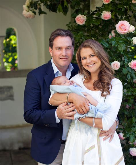 Prinzessin madeleine gratuliert ihrem sohn mit einem süßen schnappschuss zum sechsten geburtstag. Swedish Court releases new photos of Princess Madeleine ...