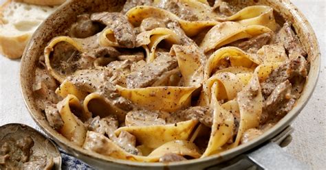 Raise your hand if you are a fan of mushroom dishes! Easy beef stroganoff with cream of mushroom soup ⋆ Farmhouse-bc