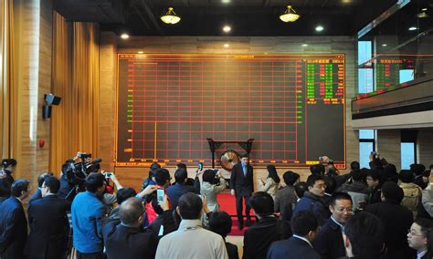 China carbon price beats expectations on opening day. China's carbon emissions market to start trading in July ...