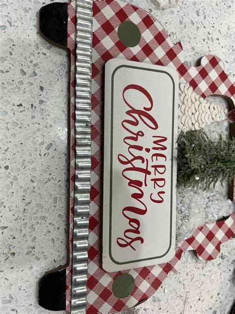 dollar general christmas sign makeover - Re-Fabbed