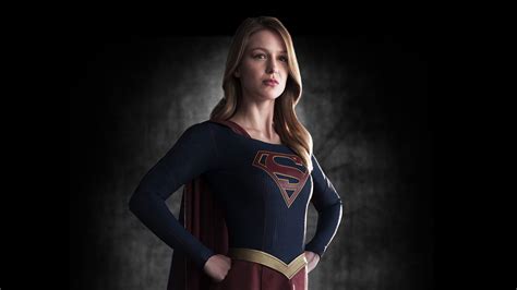 Supergirl Melissa Benoist Revealed In First Cbs Photos Hollywood