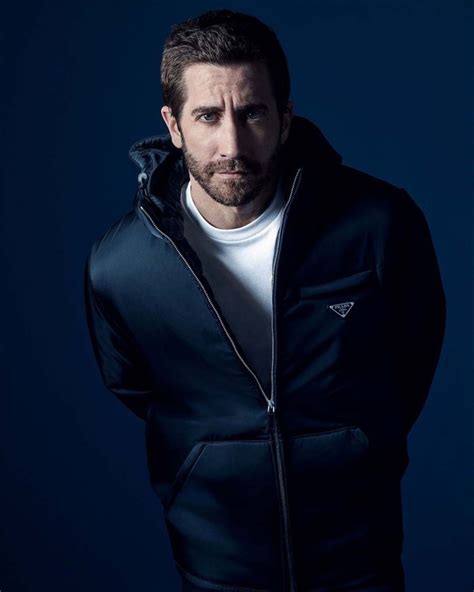 Jake Gyllenhaal Est Le Visage Du Nouveau Parfum De Prada Crumpe