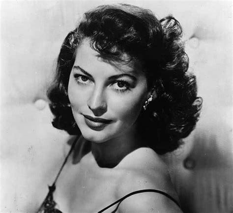 Ava Gardner Was A Hollywood Femme Fatale With A Twisted Life Story Factinate