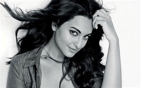 Sonakshi Sinha Id Love To Do A Concert Someday India Today