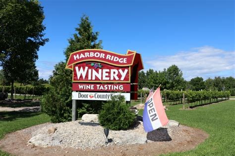 Exploring The Door County Wisconsin Wineries Travelsquire