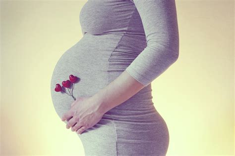 miesiąc ciąży zaczyna się odliczanie do finału Czego możesz oczekiwać w miesiącu ciąży