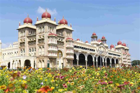 12 Top Tourist Places In Karnataka Temples To Beaches