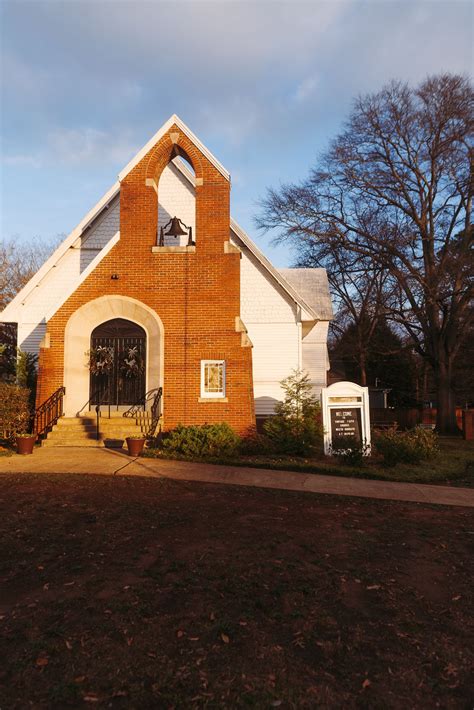 Experience the Enchantment of Decatur’s Historic Christmas Tour of Homes