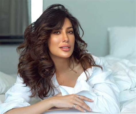 Mehwish Hayat Stuns Fans With New Viral Clips Pakistan Observer