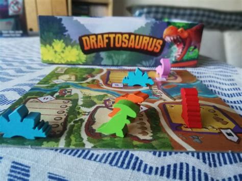 5 zoo (player) boards (18.4x18.4cm) 60 dinosaurs (wooden): Draftosaurus, ecco il gioco da tavolo a tema dinosauri ...