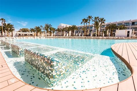 Grand Palladium White Island Resort And Spa Playa Den Bossa Hotels Jet2holidays