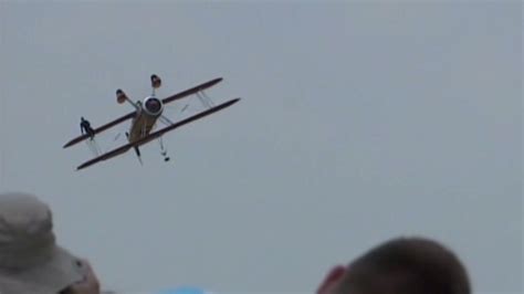 Stunt Plane Crashes In Ohio 2 Dead Cnn