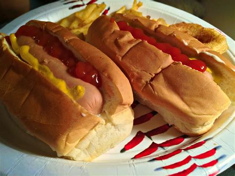 Then on the bottom piece, put the sauce, grean leaf n patty, second layer of sauce as per tasre n cover with the top piece. Top-sliced hot dog buns! Why haven't they always been cut ...