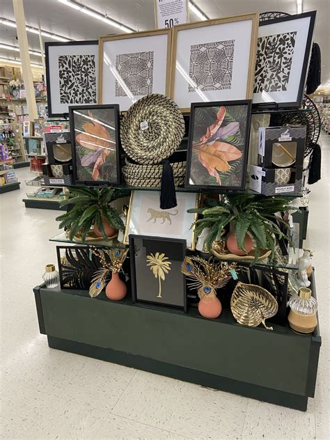 Gold wall decorations for home art display lobby house bedroom and living room frame art hanging flower metal home wall decor. Pin by TootieMootie Crafts on Hobby Lobby Tables in 2020 ...