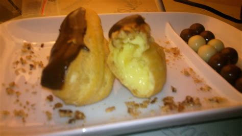 Check spelling or type a new query. Miss Kitchen: I bignè alla crema e cioccolato