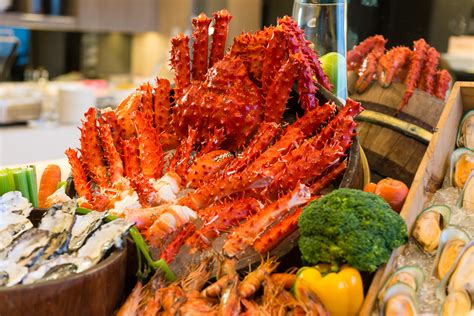 Three Delectable Dinner Buffets at Albricias Restaurant | Chatrium
