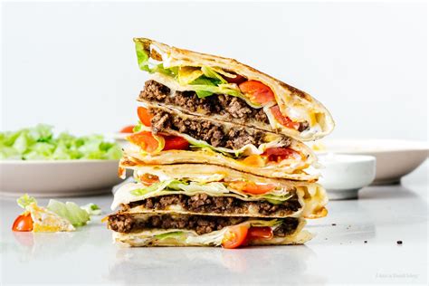 Viral tiktok tortilla wrap hack trend | delicious tortilla lunch wrap ready in minutes!#tiktok #tiktokfood #toktokfoodhack #toktokgoodhacks #tiktoktortillawr. Tiktok Tortilla Wrap Hack · i am a food blog