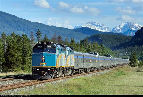 Railpicturesnet Photo Via 6434 Via Rail Emd F40ph 3 At Jasper