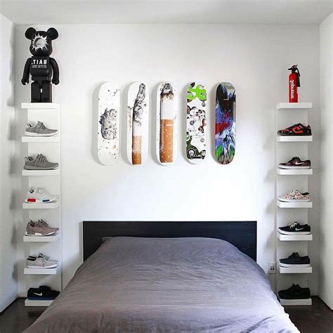Sneakerhead Bedroom Ideas ~ Hypebeast Bedroom Decor Apartment Sneaker